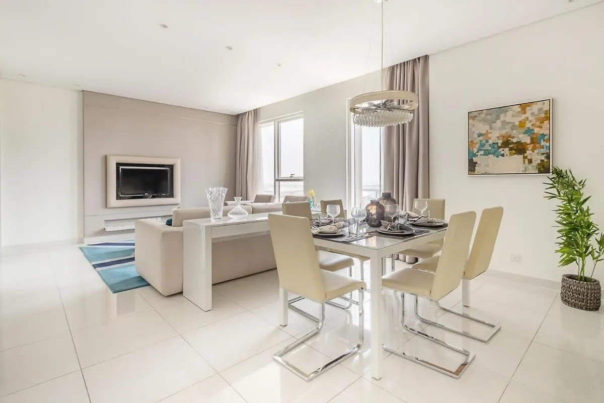 Apartment Frank Porter - Damac Voleo Dubai